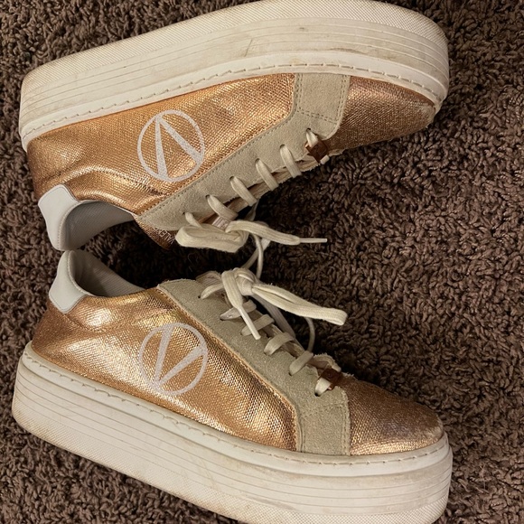 VALENTINO BY MARIO VALENTINO
Sela Metallic Platform Sneakers - Picture 8 of 14